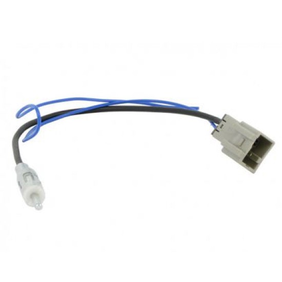 90.030.062.015  Антенен адаптор GT13(f)>DIN(m) за Honda, Suzuki, Mazda, Mitsubishi, Citroen C-Crosser, Peugeot 4007